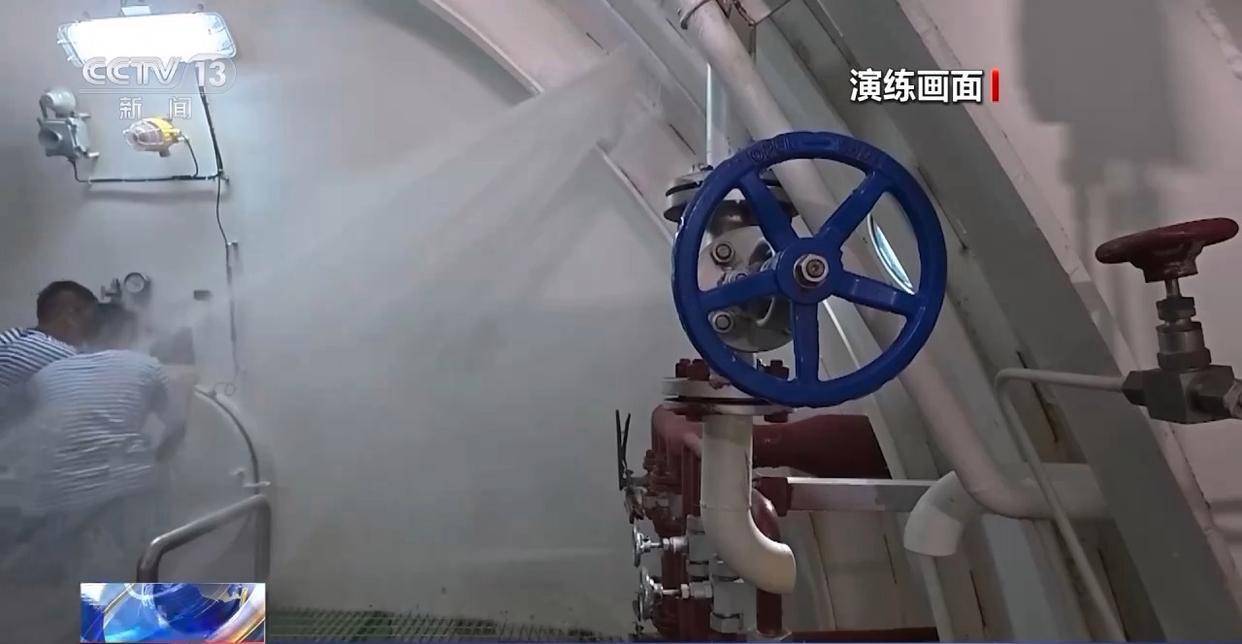 損管訓(xùn)練、高壓突擊……潛艇兵是怎樣煉成的<strong></p>
<p>高壓管
</strong>？:高壓管
